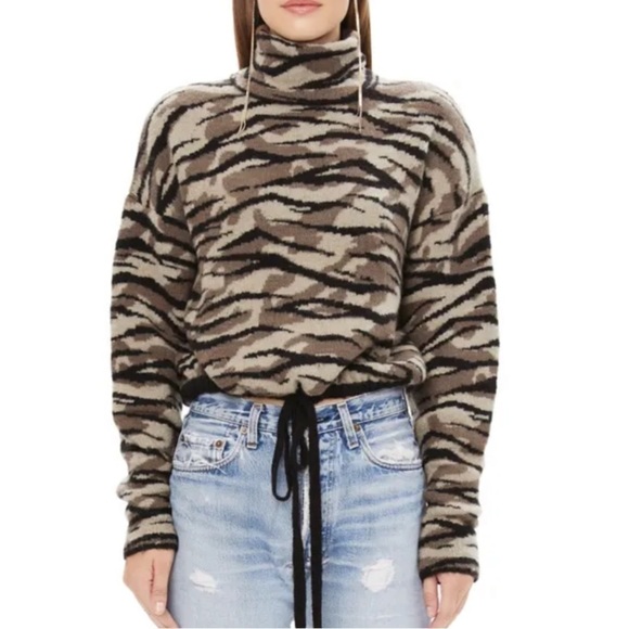 AFMR Camouflage Green Knit Chunky Oversize Crop Sweater Size Small - Picture 1 of 6